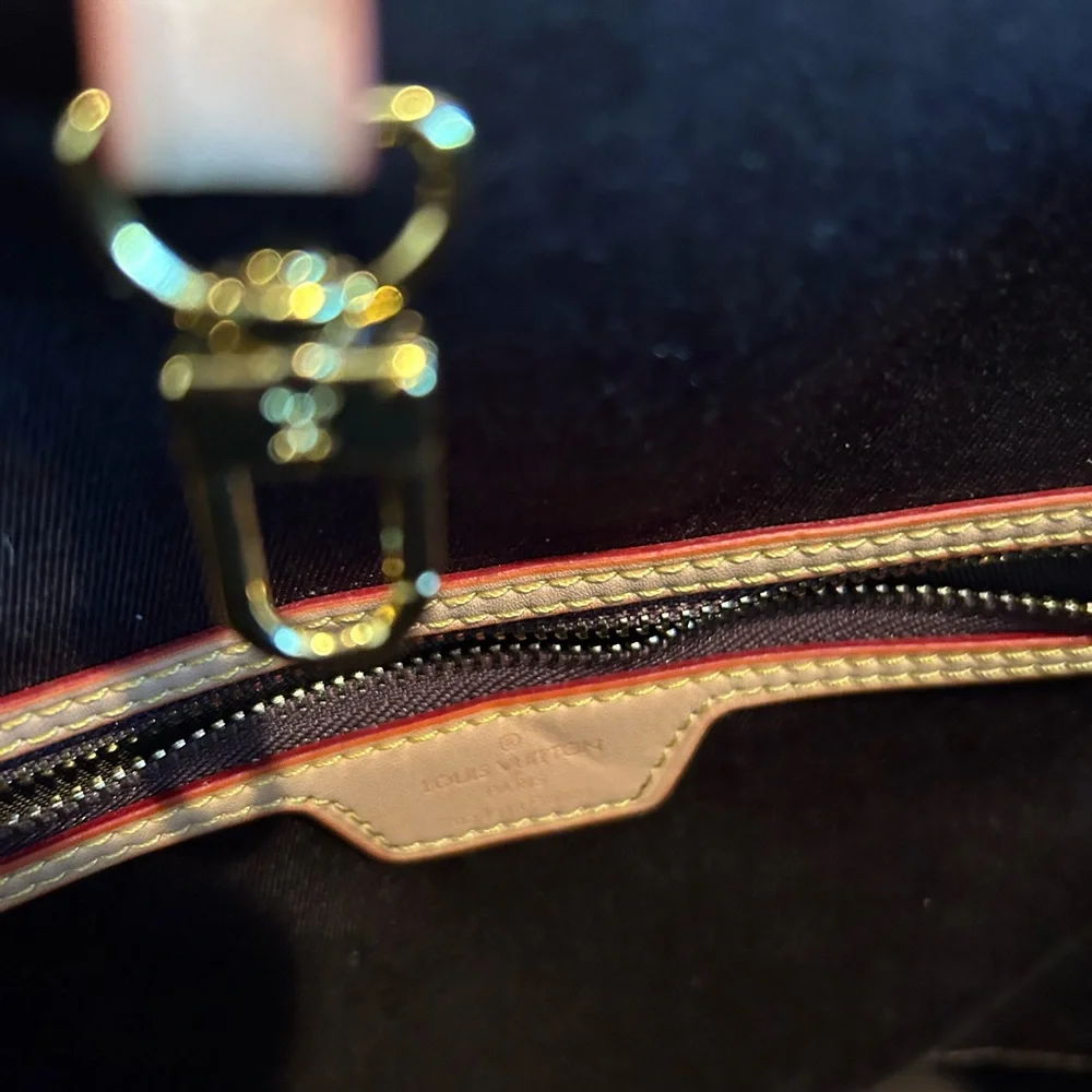 Copy Louis Vuitton Like New - Picture 3 of 6